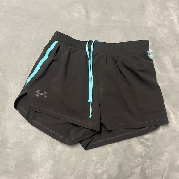 🌻Under Armour Women's Black and Blue Shorts - Picture 1 of 5